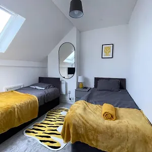 1 Bedroom Flat With En-suite Leeds (West Yorkshire)