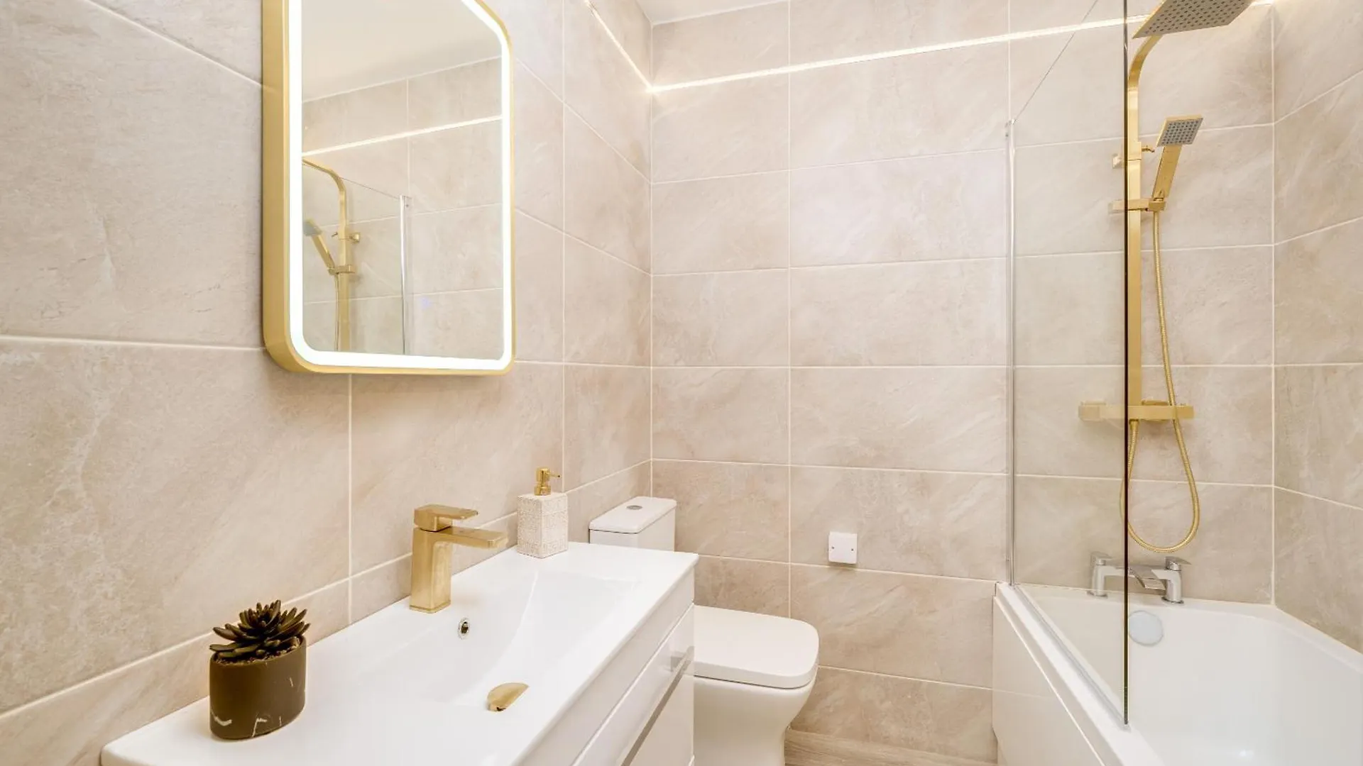 Dh Aparts Leeds  Apartment Leeds (West Yorkshire)